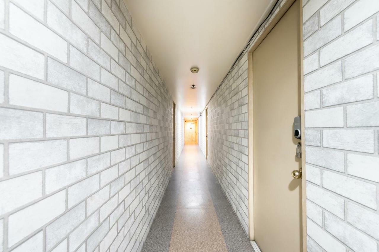 Oyo 191 Paradise Apartelle Hotel มะนิลา ภายนอก รูปภาพ