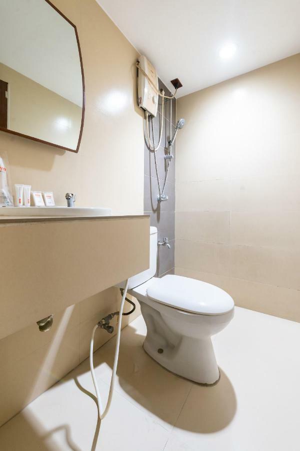 Oyo 191 Paradise Apartelle Hotel มะนิลา ภายนอก รูปภาพ