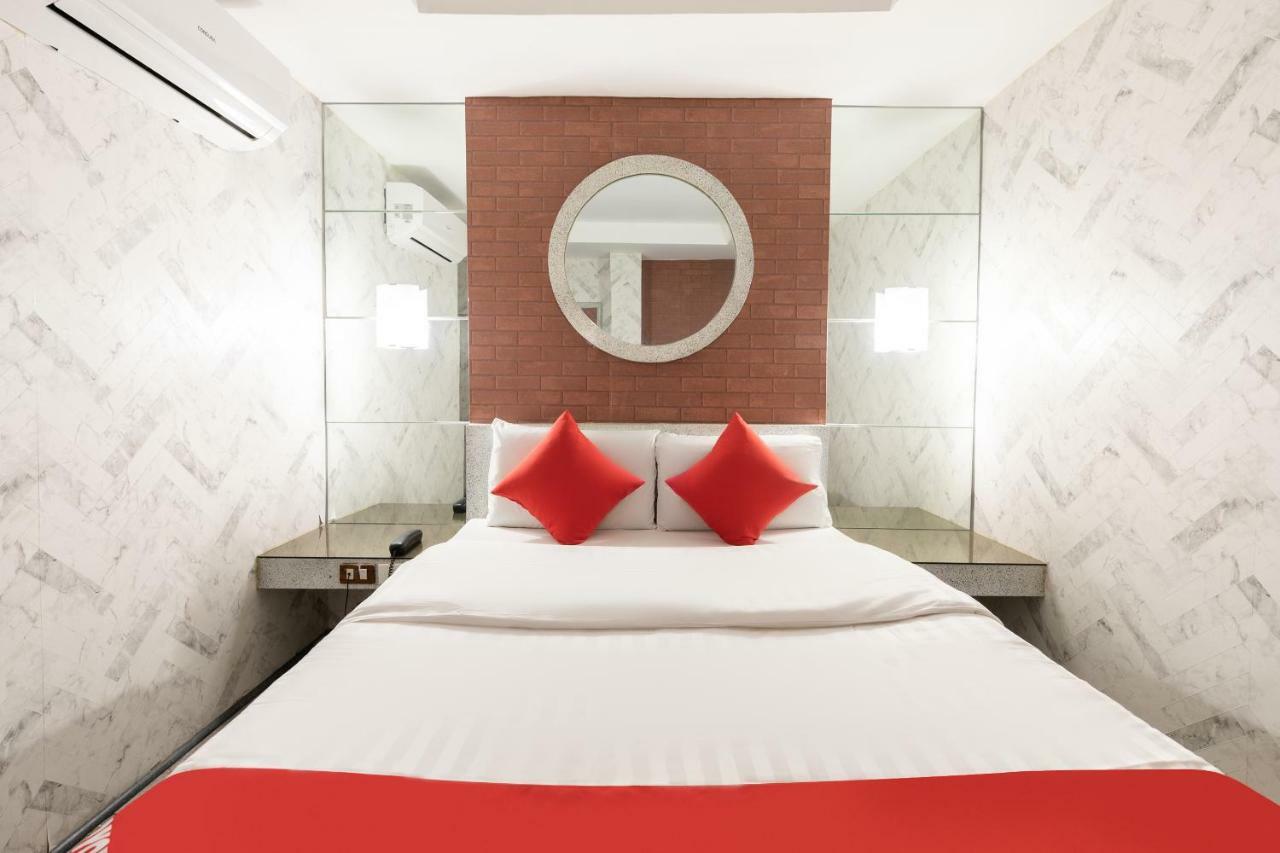 Oyo 191 Paradise Apartelle Hotel มะนิลา ภายนอก รูปภาพ