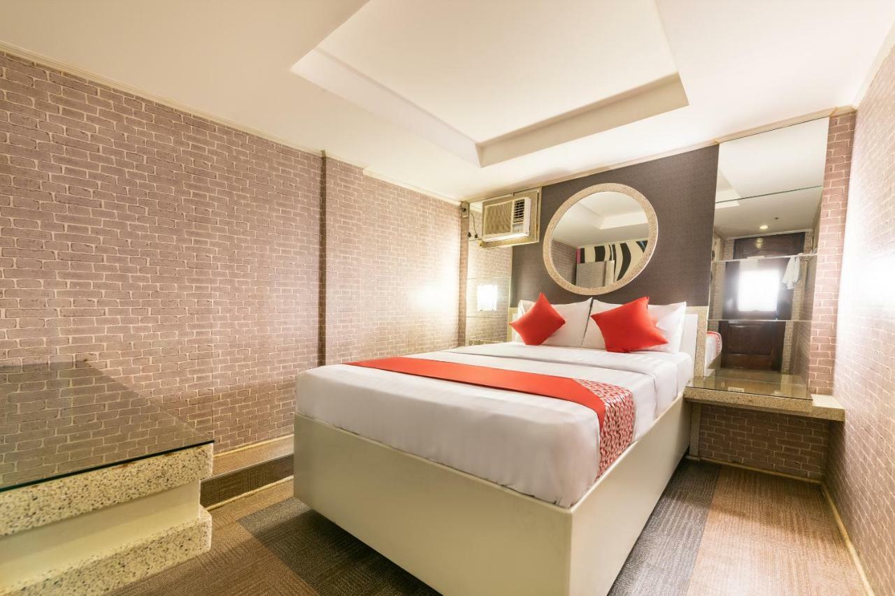 Oyo 191 Paradise Apartelle Hotel มะนิลา ภายนอก รูปภาพ