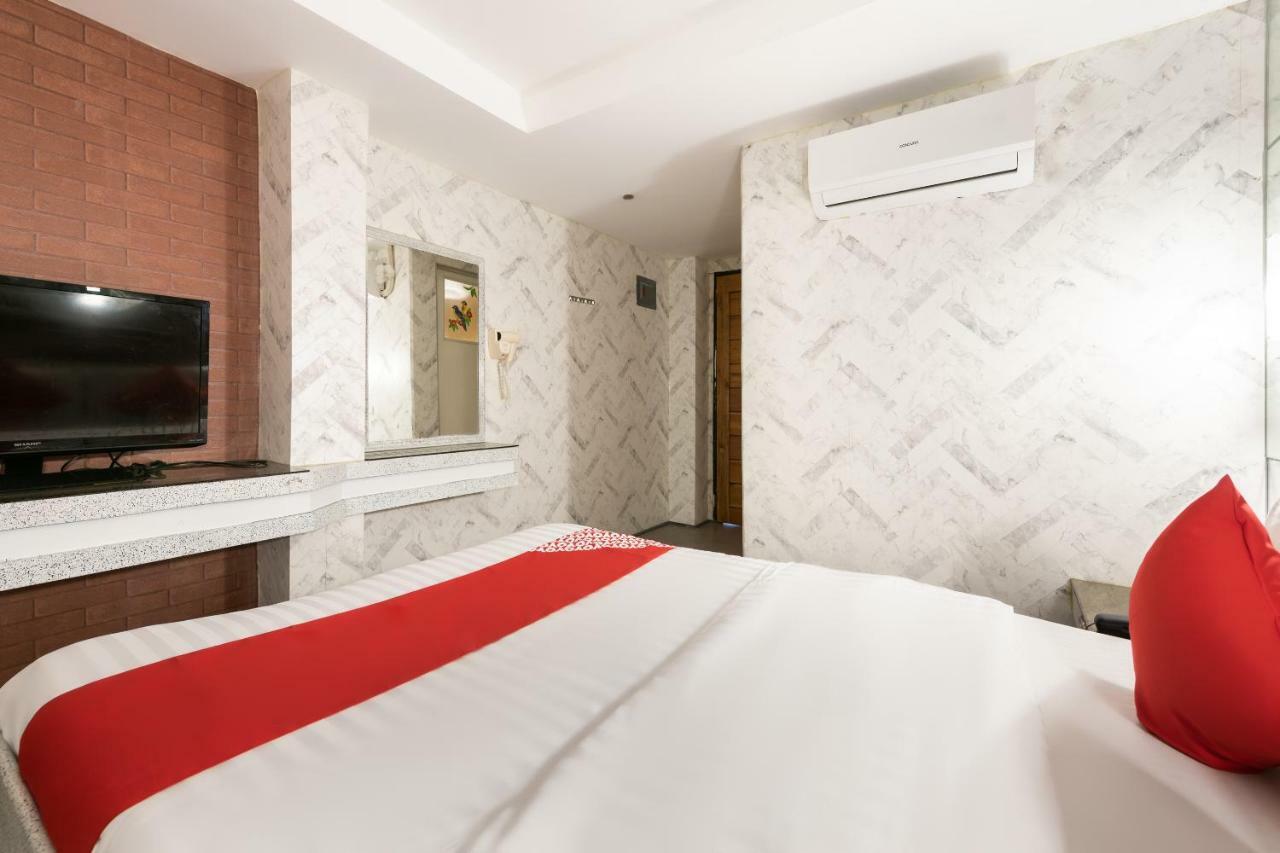 Oyo 191 Paradise Apartelle Hotel มะนิลา ภายนอก รูปภาพ