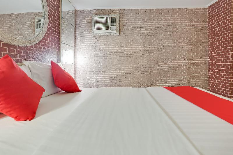 Oyo 191 Paradise Apartelle Hotel มะนิลา ภายนอก รูปภาพ